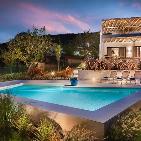 Aura Heated Pool&jacuzzi Near Albena Rogachevo