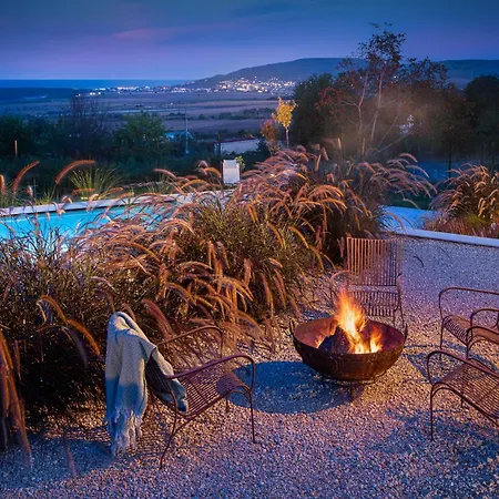 Aura Heated Pool&jacuzzi Near Albena