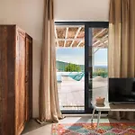 Villa Aura Heated Pool&jacuzzi Near Albena *