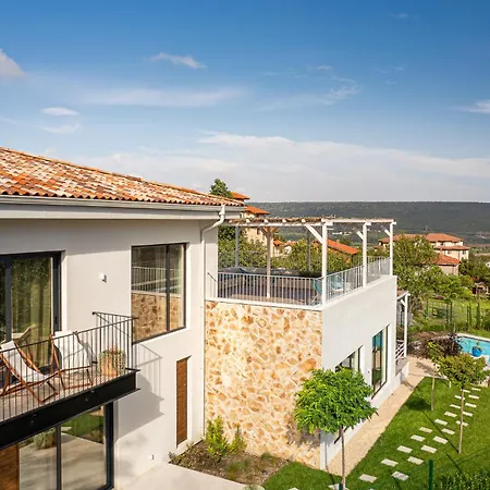 Aura Heated Pool&jacuzzi Near Albena