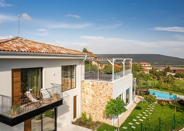 Aura Heated Pool&jacuzzi Near Albena